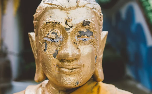 Closeup των αντίκες ξύλινο άγαλμα του Βούδα — Φωτογραφία Αρχείου