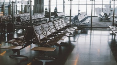 Doha Havalimanı genel görünümü. Hava alanları dünyanın geri kalan bölgede