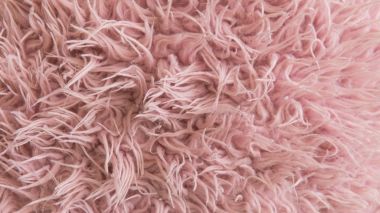 Yapay kürk pembe renk. Moda için yapay kürk gider