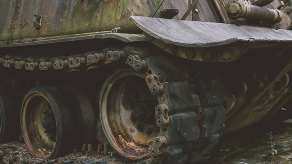 Trofeo americano destruyó la tecnología después de la Guerra de Vietnam. Museos militares nacionales de la guerra de Vietnam — Foto de Stock