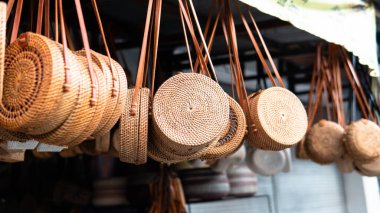 Klasik Balili Rattan Çantaları