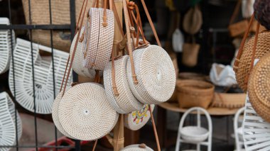 Klasik Balili Rattan Çantaları