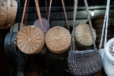 Klasik Balili Rattan Çantaları