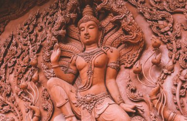 Wat Ratchathammaram - Koh Samui 'nin ikonik tapınaklarından biri, Tayland ulusunun mimarisi ve kültürü..