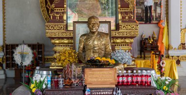 Koh Samui adasındaki tapınakta mumyalanmış keşiş Wat Khunaram