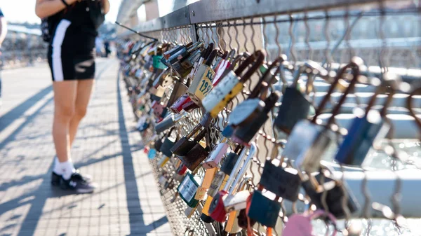 Tradition Hanging Locks Long Relationship — Stock Photo, Image