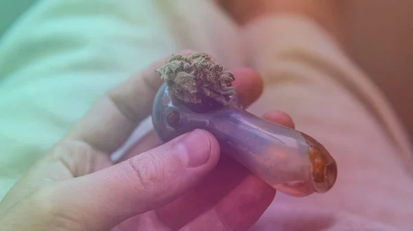 喫煙のための準備医療用Thc Cbd大麻の芽 — ストック写真