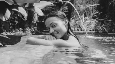 Coronavirüs salgını konseptinin sona ermesinden sonra turizm merkezlerinin yeniden başlaması