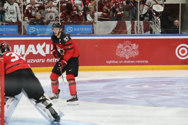 Letonya, Riga 2018.05.01-Arena Riga. Kanada rakip takım Letonya ön turnuva oyun, pre-IIHF Dünya Şampiyonası eylem takım.