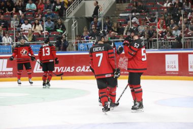 Letonya, Riga 2018.05.01-Arena Riga. Kanada rakip takım Letonya ön turnuva oyun, pre-IIHF Dünya Şampiyonası eylem takım.
