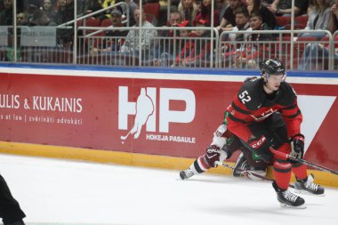 Letonya, Riga 2018.05.01-Arena Riga. Kanada rakip takım Letonya ön turnuva oyun, pre-IIHF Dünya Şampiyonası eylem takım.