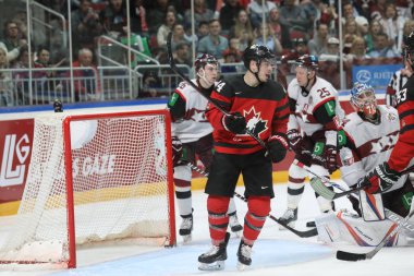 Letonya, Riga 2018.05.01-Arena Riga. Kanada rakip takım Letonya ön turnuva oyun, pre-IIHF Dünya Şampiyonası eylem takım.