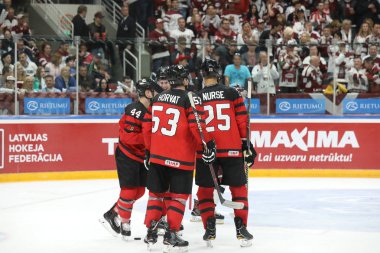 Letonya, Riga 2018.05.01-Arena Riga. Kanada rakip takım Letonya ön turnuva oyun, pre-IIHF Dünya Şampiyonası eylem takım.