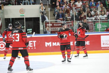 Letonya, Riga 2018.05.01-Arena Riga. Kanada rakip takım Letonya ön turnuva oyun, pre-IIHF Dünya Şampiyonası eylem takım.