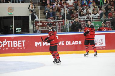 Letonya, Riga 2018.05.01-Arena Riga. Kanada rakip takım Letonya ön turnuva oyun, pre-IIHF Dünya Şampiyonası eylem takım.