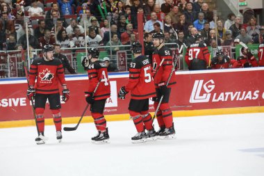Letonya, Riga 2018.05.01-Arena Riga. Kanada rakip takım Letonya ön turnuva oyun, pre-IIHF Dünya Şampiyonası eylem takım.