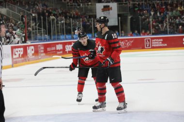 Letonya, Riga 2018.05.01-Arena Riga. Kanada rakip takım Letonya ön turnuva oyun, pre-IIHF Dünya Şampiyonası eylem takım.