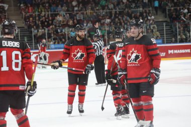 Letonya, Riga 2018.05.01-Arena Riga. Kanada rakip takım Letonya ön turnuva oyun, pre-IIHF Dünya Şampiyonası eylem takım.