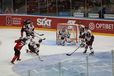 Letonya, Riga 2018.05.01-Arena Riga. Kanada rakip takım Letonya ön turnuva oyun, pre-IIHF Dünya Şampiyonası eylem takım.