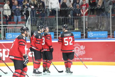 Letonya, Riga 2018.05.01-Arena Riga. Kanada rakip takım Letonya ön turnuva oyun, pre-IIHF Dünya Şampiyonası eylem takım.