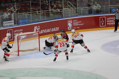 Letonya, Riga 2018.04.27-Arena Riga. İsviçre rakip takım Letonya ön turnuva oyun, pre-IIHF Dünya Şampiyonası eylem takım.