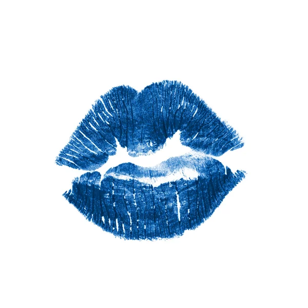 Impressão de lábios azuis isolados em branco . — Fotografia de Stock