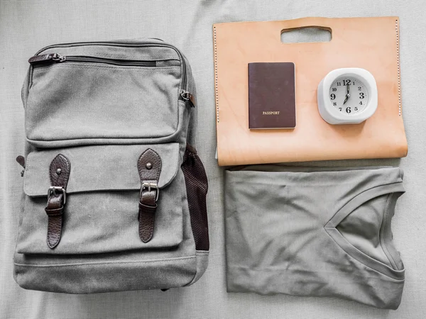 Preparar cosas para viajar . — Foto de Stock