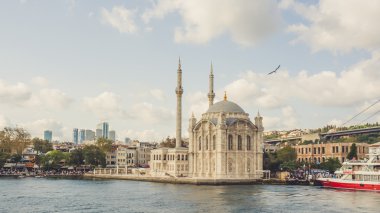 Ortaköy camii boğaz Nehri üzerinde.