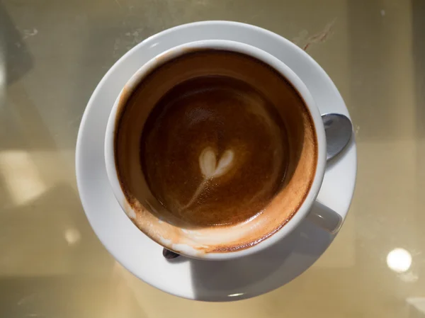 カフェで太陽光でコーヒー. — ストック写真