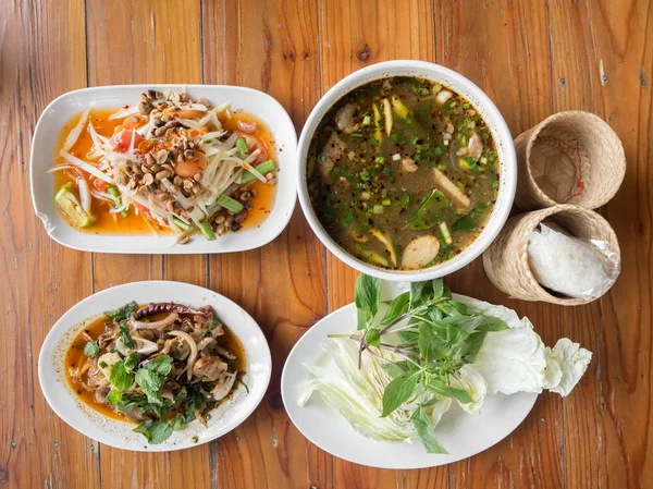 Tay geleneği gıda tablo.