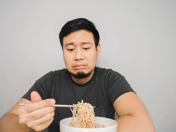 Anlık erişte sıkıcı.