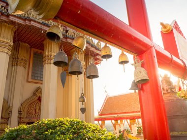 Tay tapınak küçük çan.