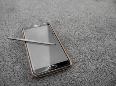 Samsung Galaxy Not 5 tablo.