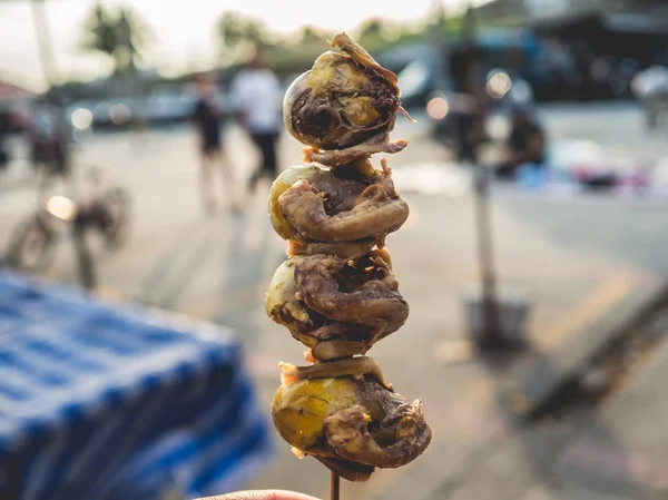 Doğmamış kız Tay şiş.