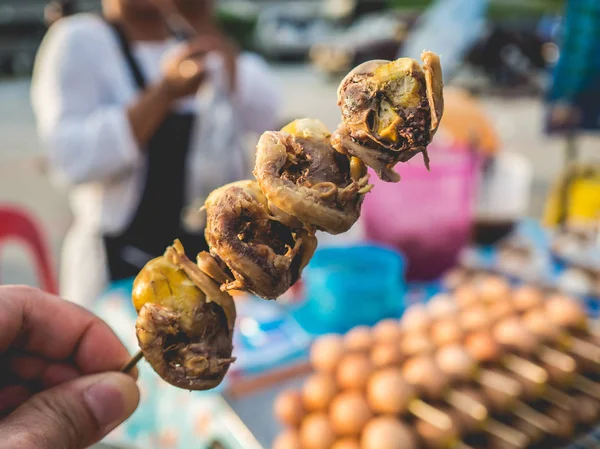Pincho tailandés de polluelo no nacido . — Foto de Stock
