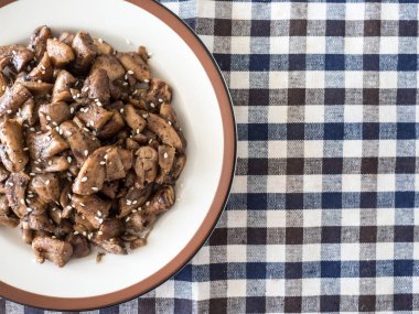 Mantar Shiitake scook Asya vejetaryen yemek takip.