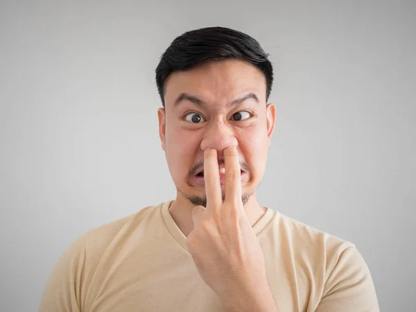 Headshot Cheiro Algo Mau Rosto Homem Asiático Com Barba Bigode — Fotografia de Stock