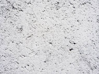 kaba Beyaz çimento duvar.