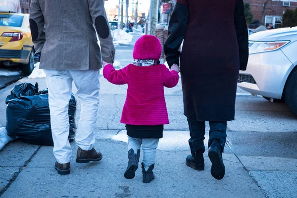 Child Holding Hands Parents Sidewalk New York — Stock Photo, Image