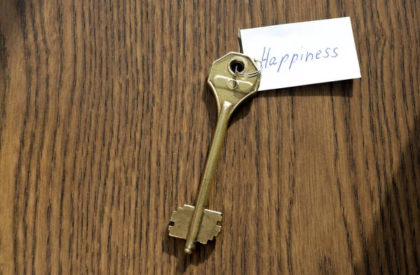 청동 색의 행복의 열쇠 — 스톡 사진
