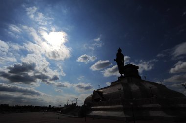 İşareti sembol barış Budizm Buda stand görüntüsüdür 