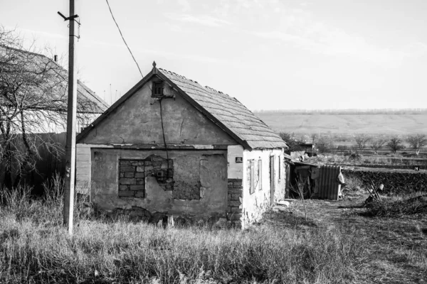 Vista del campo. Ucrania, aldea de Ivanovka — Foto de Stock