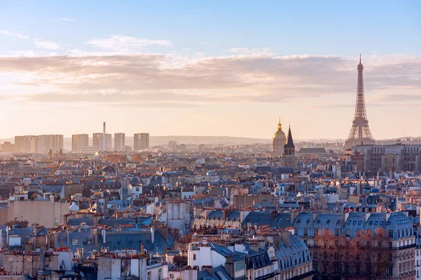 Paris-Skyline mit Eiffelturm bei Sonnenuntergang — 图库照片