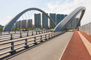 Chengdu güney bölgesinde Karayolu Köprüsü kelebek