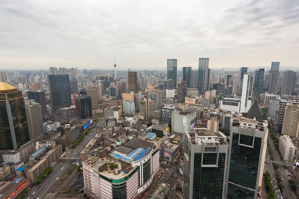 City Downtown Skyline Luftaufnahme an einem bewölkten Tag — Stockfoto