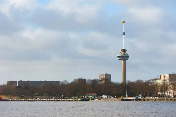 Věž Euromast v Rotterdamu - Nizozemí — Stock fotografie