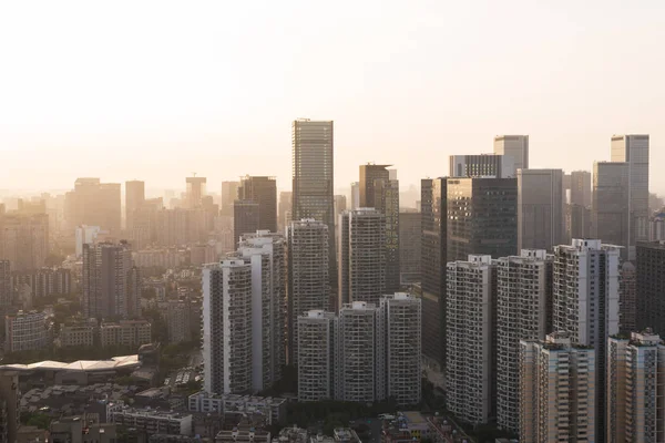 Chengdu downtown skyline ptaka o zachodzie słońca — Zdjęcie stockowe