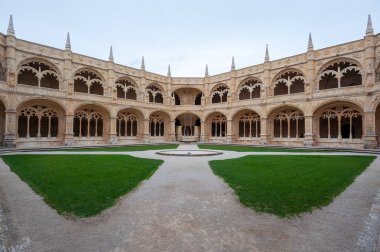 Manastır Jeronimos cephe mimari ve heykel ayrıntılarla, Lizbon