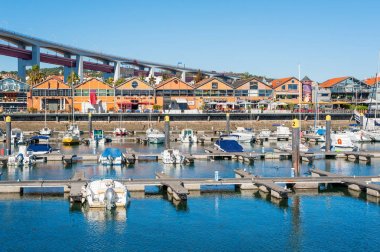 Santo Amaro 24 Nisan bridge içinde belgili tanımlık geçmiş ile Dock cihazları