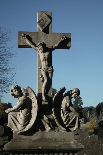 Den religiösa grå bstatues — Stockfoto